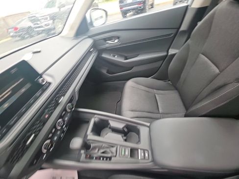 Used 2023 Honda Accord EX image 22