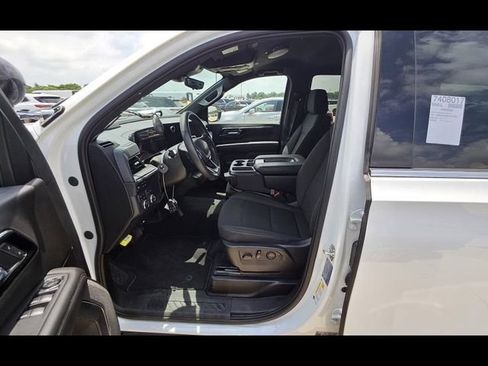 Used 2025 Chevrolet Tahoe 4WD image 5