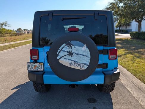 Used 2017 Jeep Wrangler Unlimited Sahara w/ Max Tow Package image 7