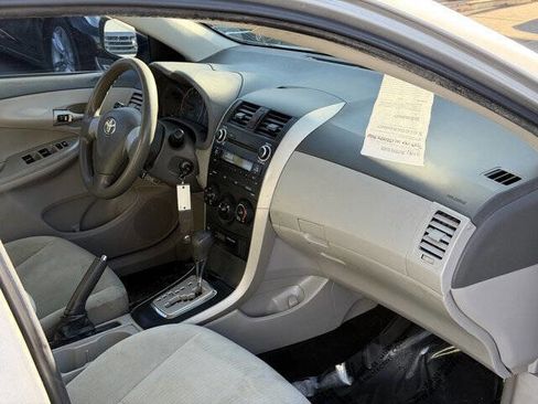 Used 2010 Toyota Corolla image 20