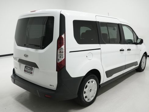 Used 2016 Ford Transit Connect XL image 4