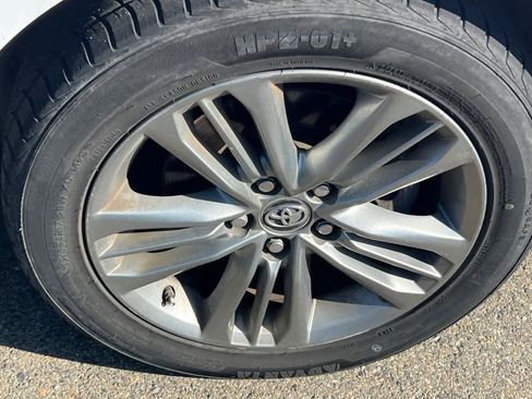 Used 2017 Toyota Camry SE FWD image 15