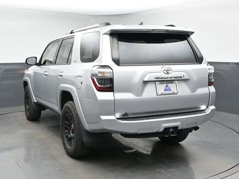 Used 2021 Toyota 4Runner SR5 Premium w/ Moonroof Package AWD/4WD image 8