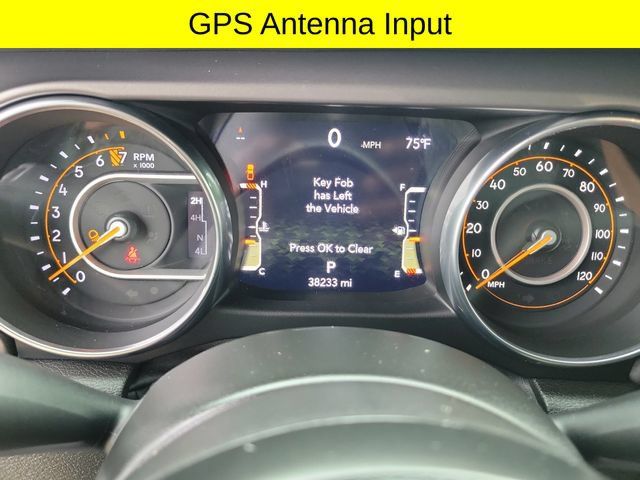 Used 2023 Jeep Gladiator Mojave AWD/4WD image 12