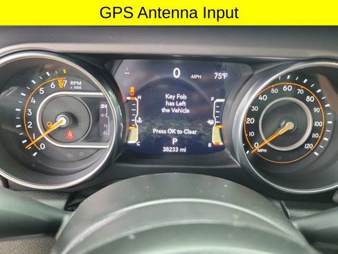 Used 2023 Jeep Gladiator Sport AWD/4WD image 12