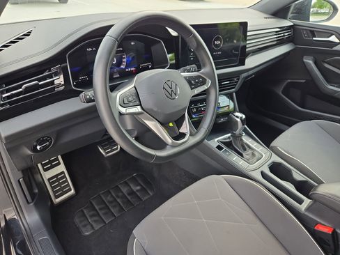 Used 2025 Volkswagen Jetta Sport FWD image 12