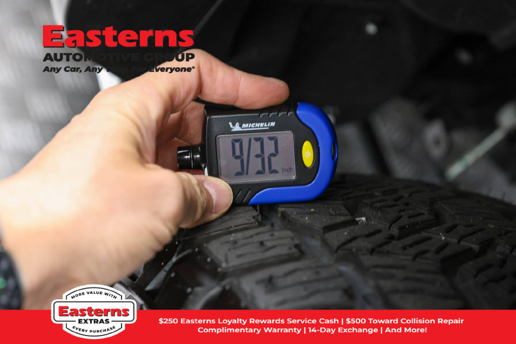 Used 2025 Toyota 4Runner Trailhunter AWD/4WD image 29