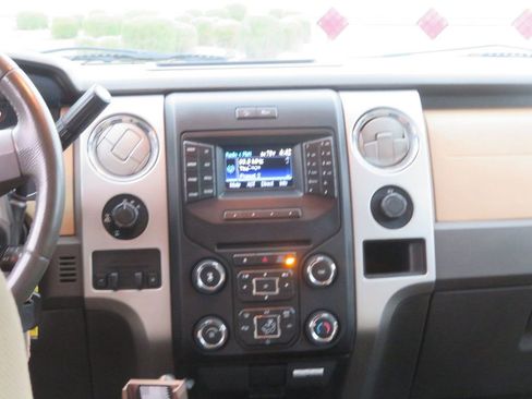 Used 2013 Ford F150 XLT w/ Luxury Equipment Group image 40