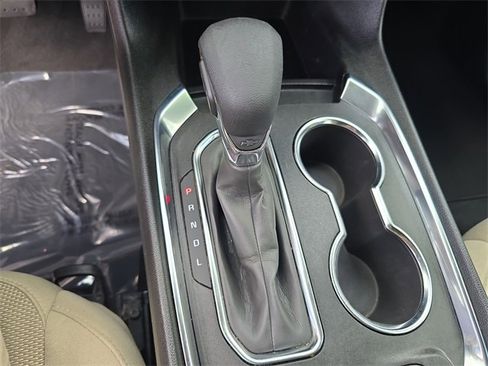 Used 2023 Chevrolet Traverse LS image 20