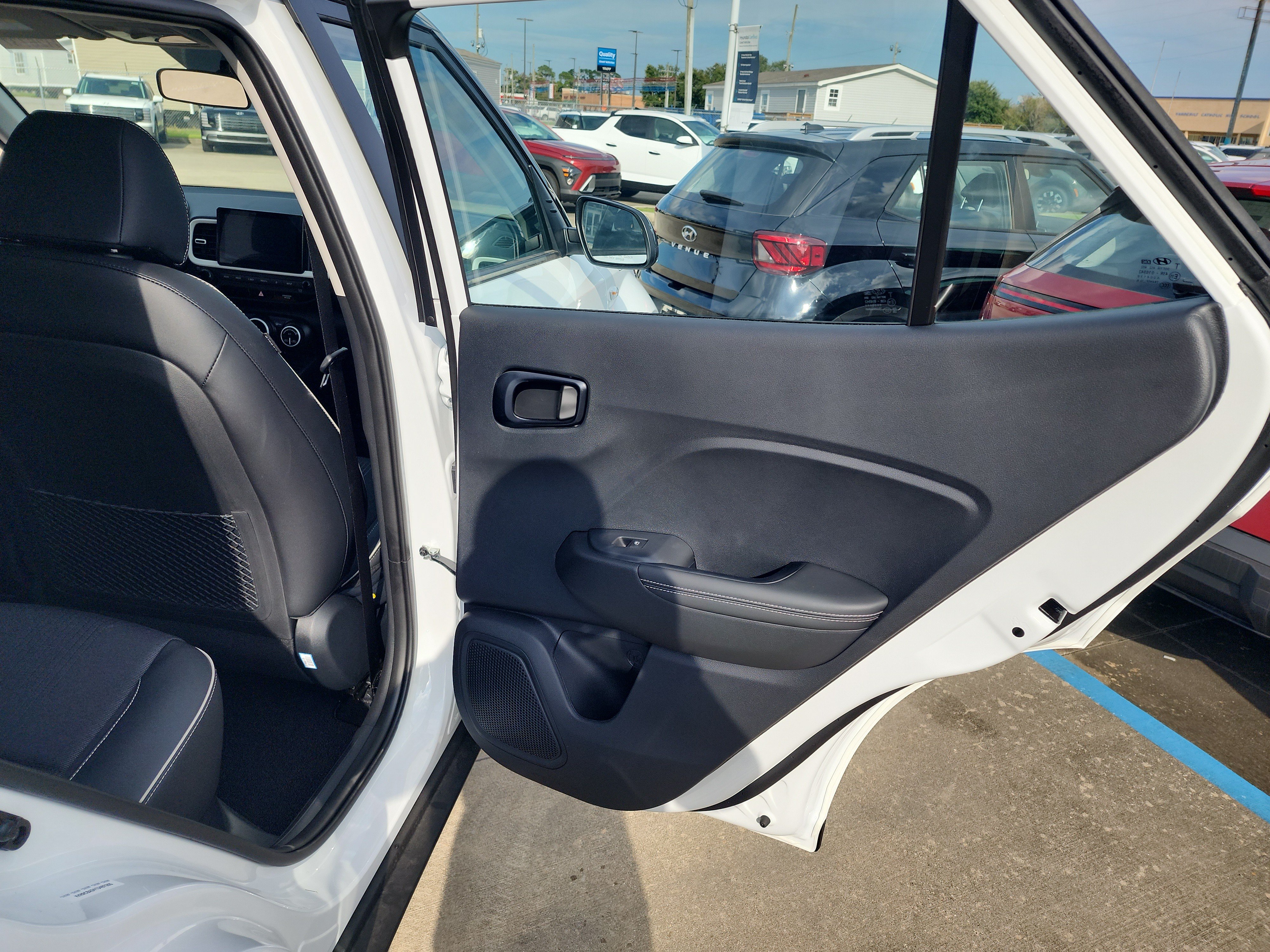 New 2026 Hyundai Venue SEL FWD image 17