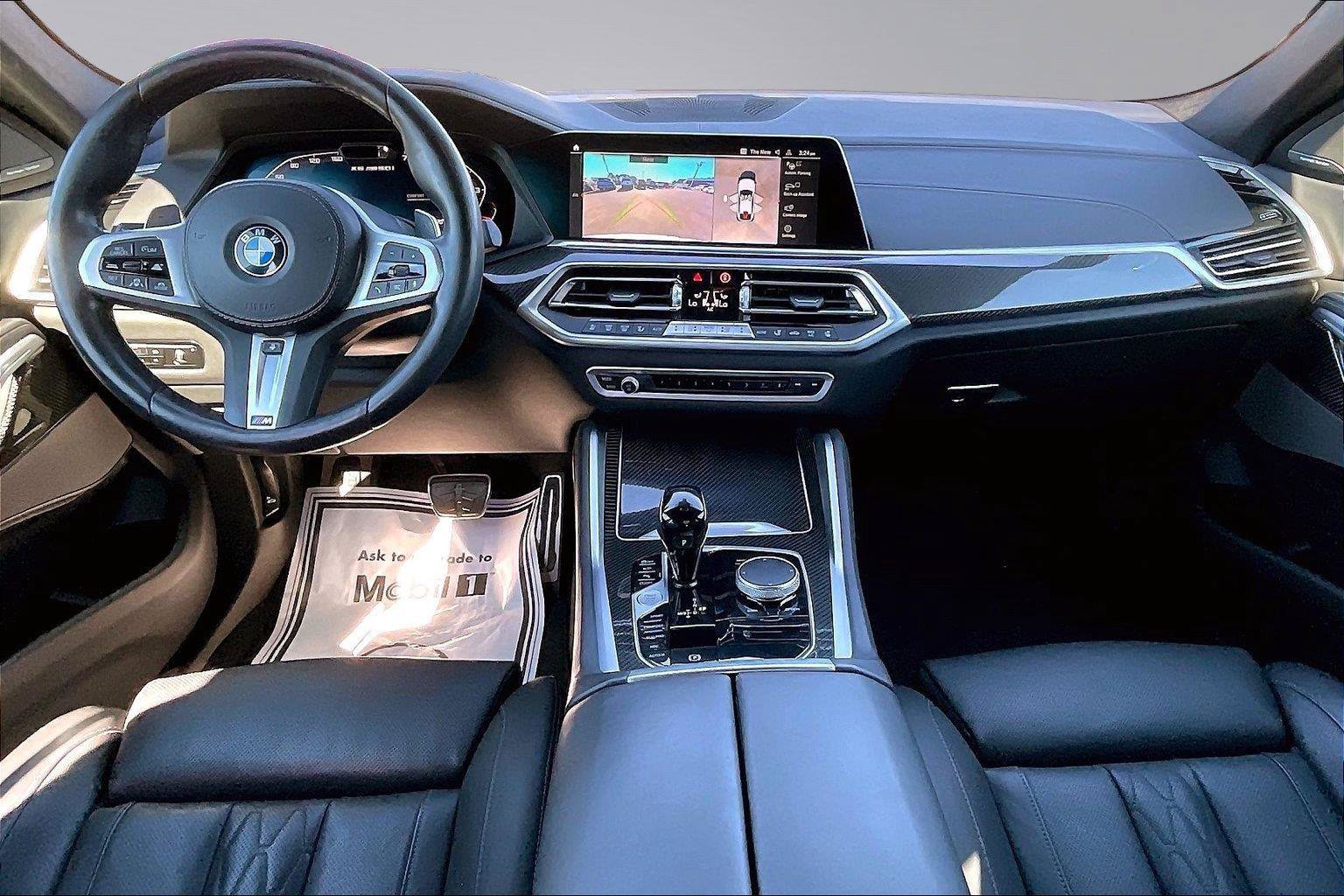 Used 2022 BMW X6 M50i AWD/4WD image 17