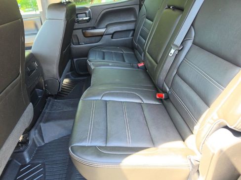 Used 2019 GMC Sierra 2500 Denali AWD/4WD image 26