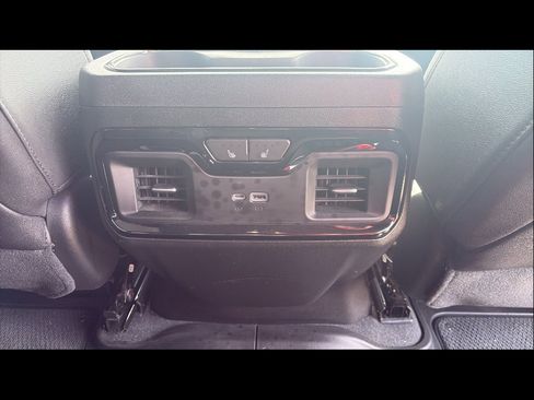 Used 2024 GMC Sierra 1500 AT4 w/ Technology Package image 24