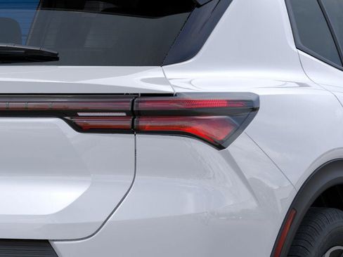 New 2026 Chevrolet Equinox EV LT image 36