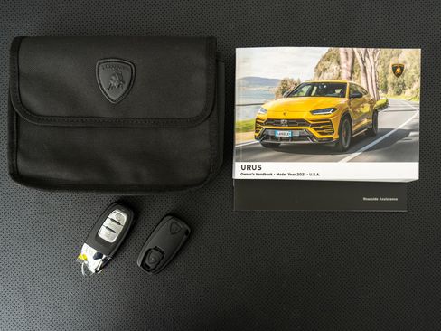 Used 2021 Lamborghini Urus AWD/4WD image 21