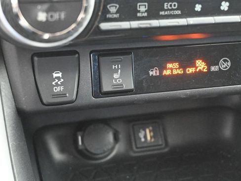 Used 2024 Toyota RAV4 XLE w/ Weather Package AWD/4WD image 25