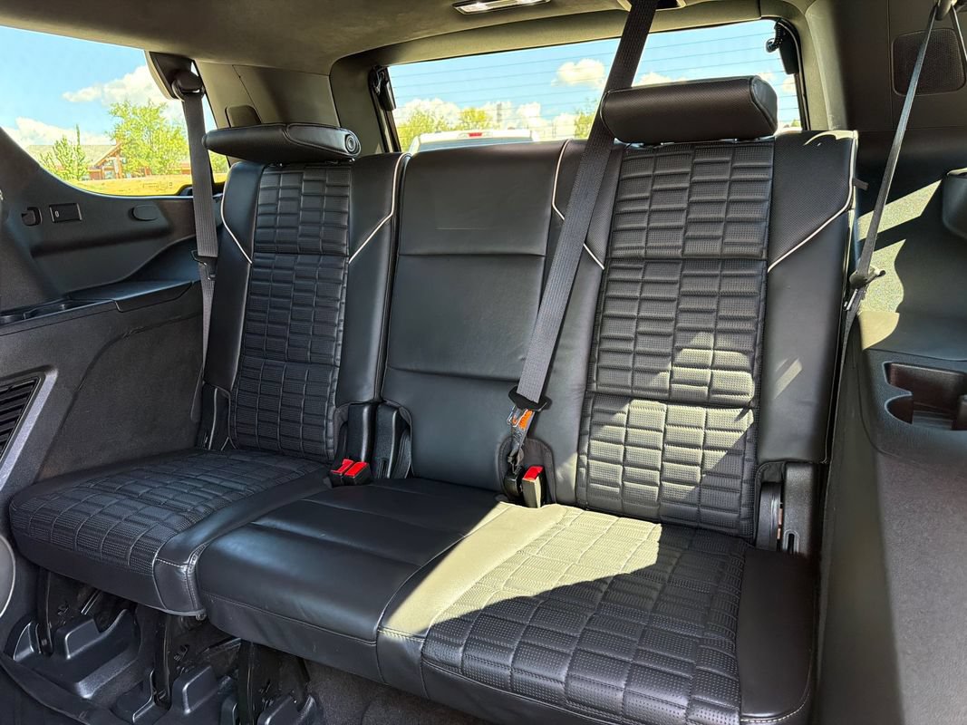 Used 2022 Cadillac Escalade Sport Platinum w/ LPO, ONYX Package AWD/4WD image 10