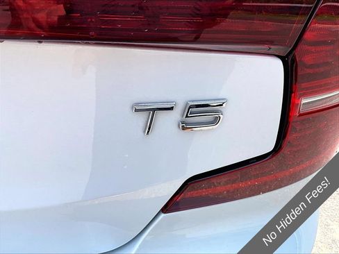 Used 2020 Volvo S60 T5 Momentum w/ Protection Package Premier FWD image 8