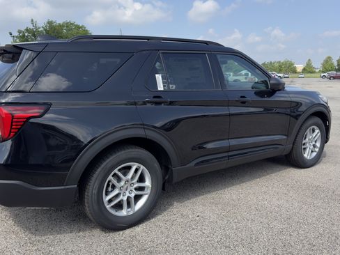 New 2026 Ford Explorer Active w/ Active Comfort Package RWD image 3