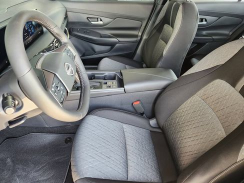 Used 2026 Nissan Sentra SV w/ SV Convenience Package FWD image 10