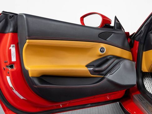 Certified 2020 Ferrari Portofino RWD image 53