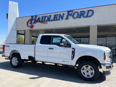 New 2026 Ford F350 XLT w/ FX4 Off-Road Package
