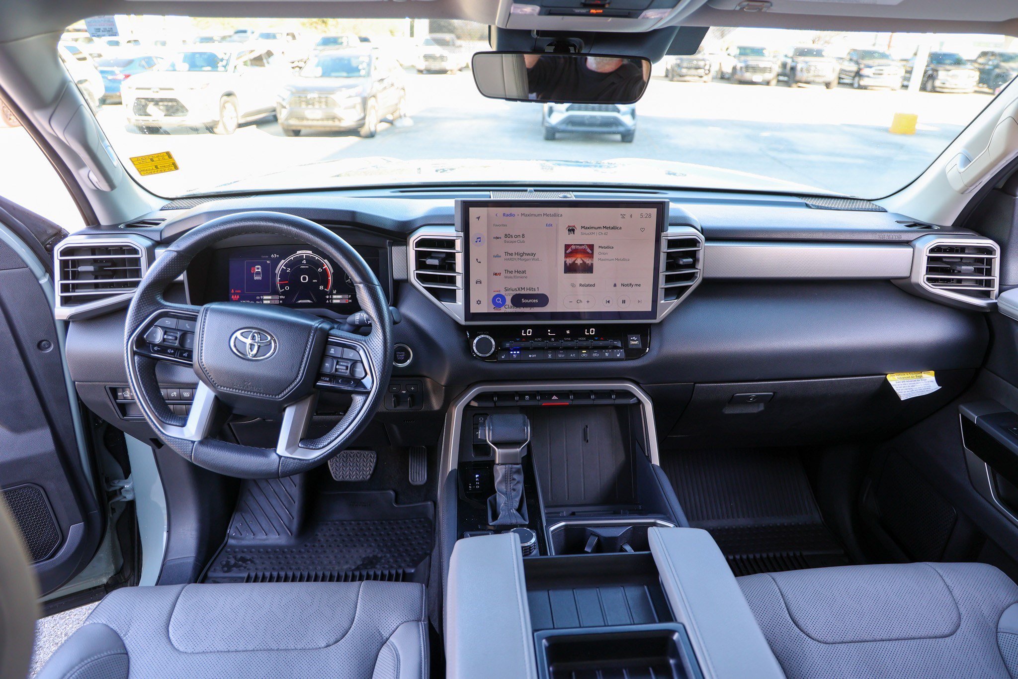 Used 2024 Toyota Tundra Limited AWD/4WD image 46
