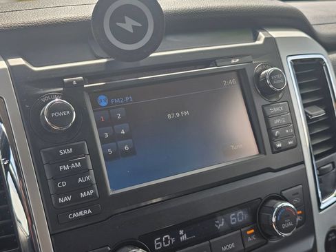 Used 2017 Nissan Titan SV AWD/4WD image 33