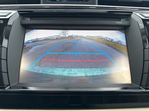 Used 2014 Toyota Corolla LE image 22