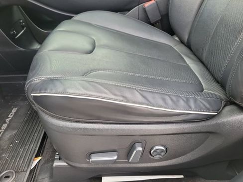 Used 2023 Hyundai Palisade SEL w/ Premium Package image 21