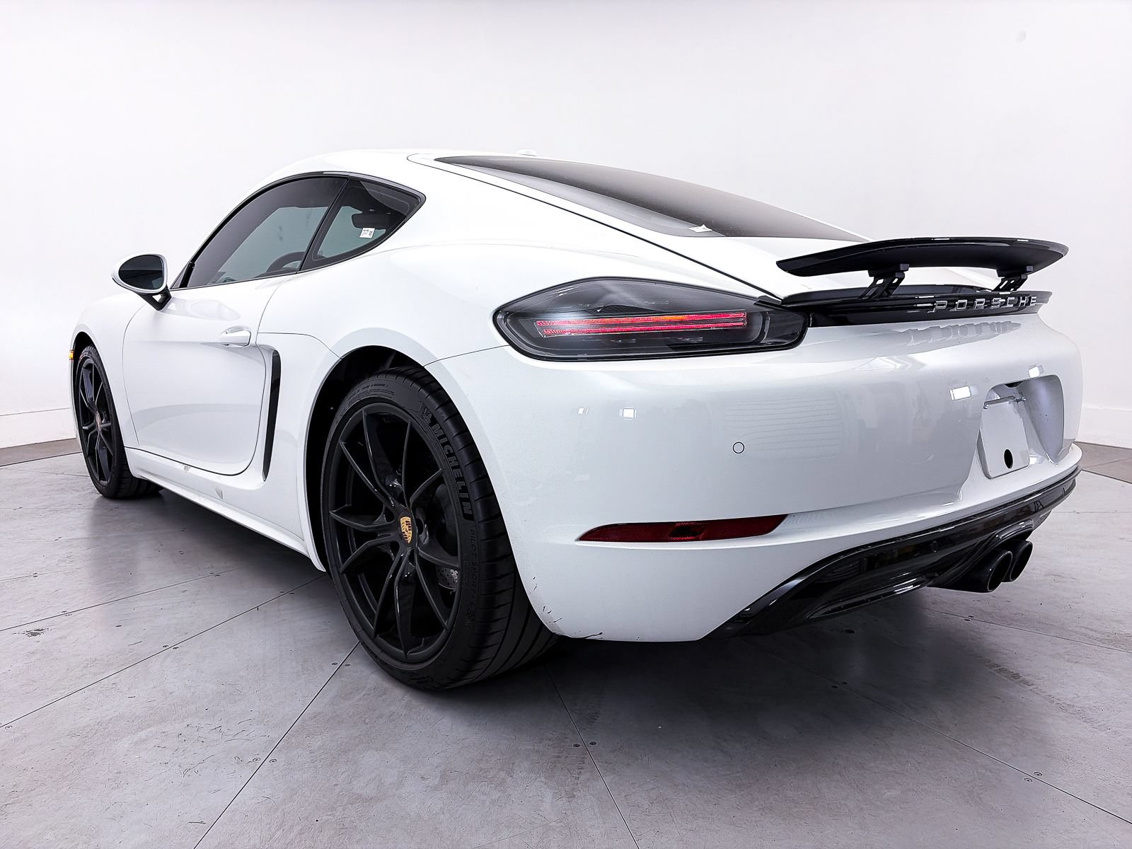 Used 2023 Porsche 718 Cayman w/ Exterior Package Painted RWD image 15