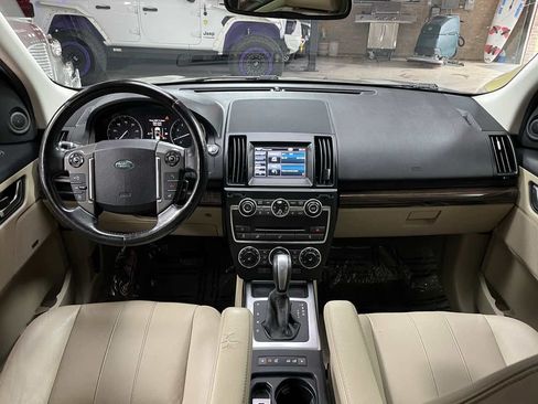 Used 2013 Land Rover LR2 AWD/4WD image 9