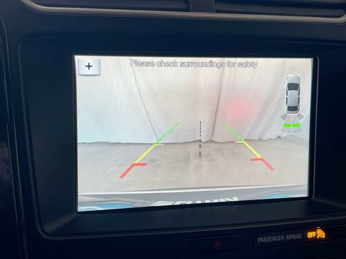 Used 2018 Ford Explorer XLT w/ Equipment Group 201A AWD/4WD image 17