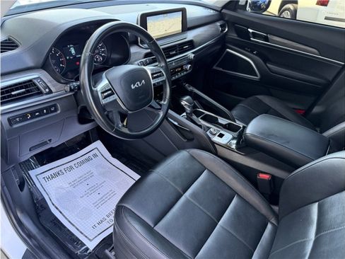 Used 2022 Kia Telluride EX w/ EX Premium Package FWD image 18