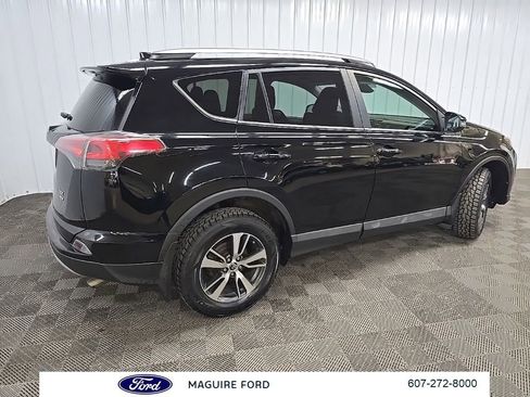 Used 2018 Toyota RAV4 XLE w/ Plus Extra Value Package AWD/4WD image 3