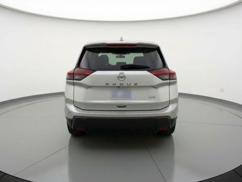 Used 2025 Nissan Rogue SV AWD/4WD image 7