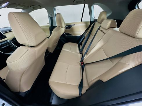 Used 2025 Toyota RAV4 LE image 28