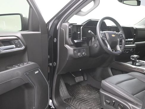 Used 2026 Chevrolet Silverado 1500 LTZ RWD image 11