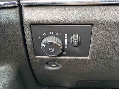 Used 2019 Jeep Grand Cherokee Limited RWD image 26