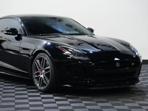 Used 2015 Jaguar F-TYPE R RWD image 9