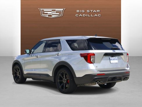Used 2022 Ford Explorer ST w/ Equipment Group 401A RWD image 3