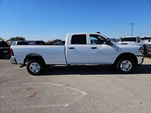 New 2026 RAM 2500 Tradesman AWD/4WD image 38