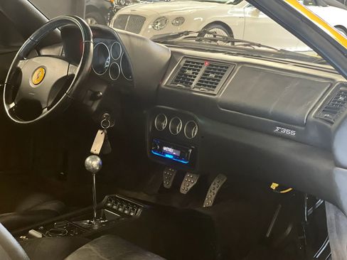 Used 1997 Ferrari F355 Spider RWD image 27