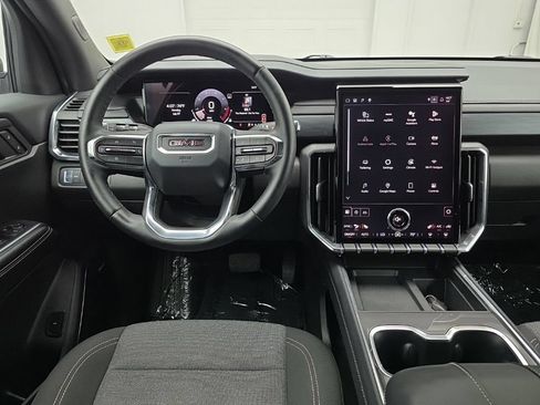 Used 2025 GMC Acadia Elevation AWD/4WD image 17