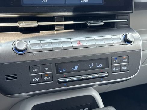 Used 2025 Hyundai Kona SEL AWD/4WD image 23