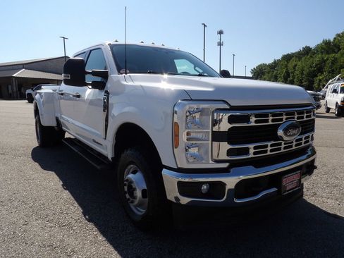 Used 2025 Ford F350 XLT w/ FX4 Off-Road Package AWD/4WD image 11