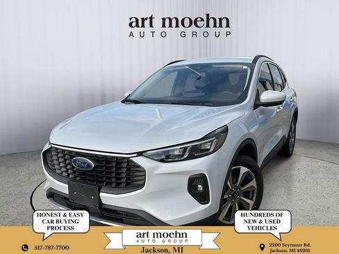 Used 2025 Ford Escape Platinum image 1