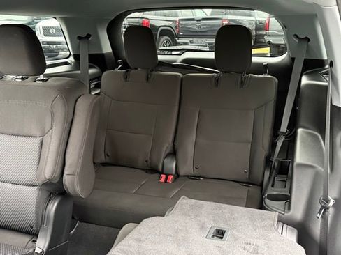 Certified 2024 Ford Explorer XLT image 23