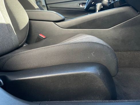 Used 2025 Honda Accord Sport image 31