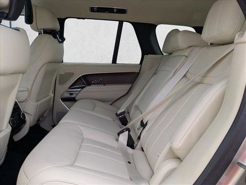 New 2026 Land Rover Range Rover SE image 16